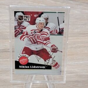 1991 Pro Set Niklas Lidstrom Autographed Rookie Detroit Red Wings NHL Hockey